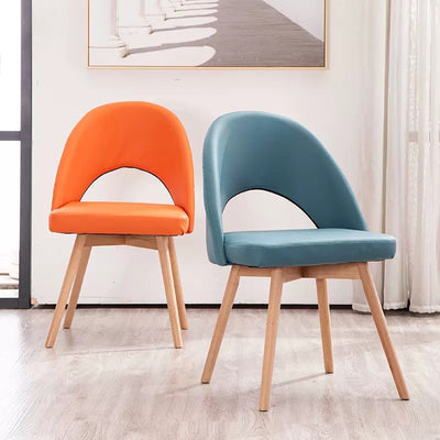 Silla de comedor de madera maciza de cuero de algodón de simplicidad moderna con respaldo sin brazos para comedor 