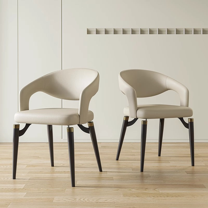 Moderne Schlichtheit gebogener PU-Leder-Carbonstahl-Dining-Stuhl Rückenlehne Armlehne für das Esszimmer 