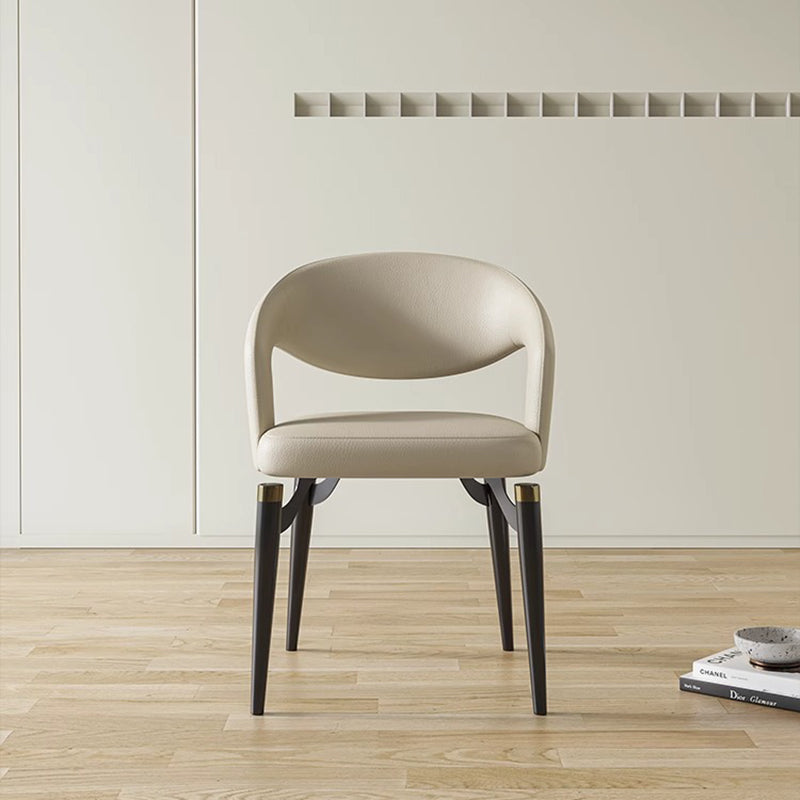 Moderne Schlichtheit gebogener PU-Leder-Carbonstahl-Dining-Stuhl Rückenlehne Armlehne für das Esszimmer 