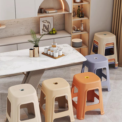 Contemporáneo nórdico de plástico completo antideslizante silla de comedor sin respaldo ni brazos para comedor 