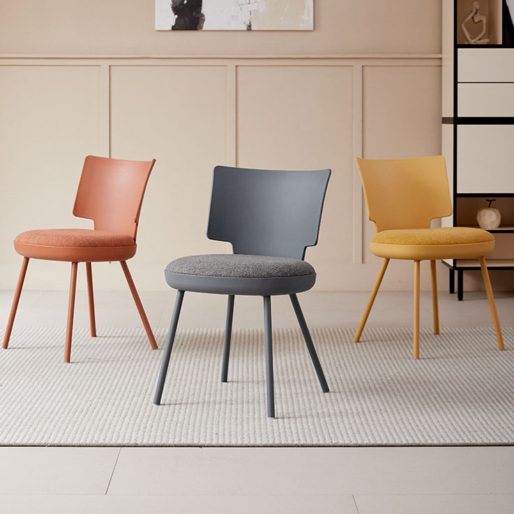 Silla de comedor sin brazos con respaldo de tela de macaron nórdico contemporáneo PP para comedor 