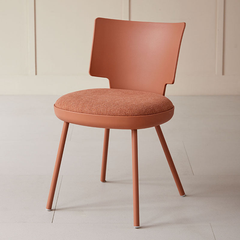 Silla de comedor sin brazos con respaldo de tela de macaron nórdico contemporáneo PP para comedor 