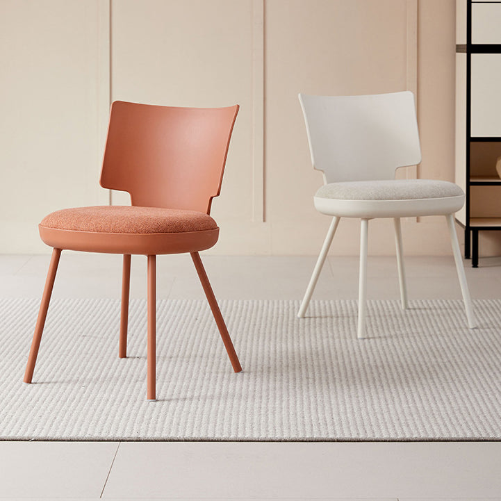 Silla de comedor sin brazos con respaldo de tela de macaron nórdico contemporáneo PP para comedor 