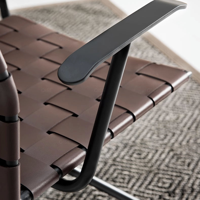 Moderner minimalistischer Sattel-Leder-Karbonstahl-Schreibtischstuhl mit Rückenlehne und Armlehne für das Home Office 