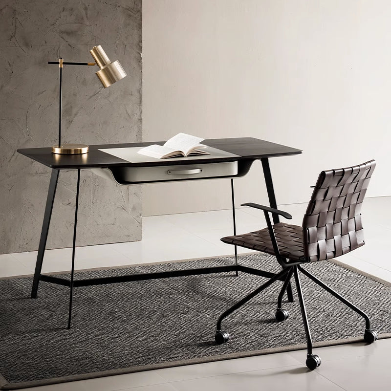Moderner minimalistischer Sattel-Leder-Karbonstahl-Schreibtischstuhl mit Rückenlehne und Armlehne für das Home Office 