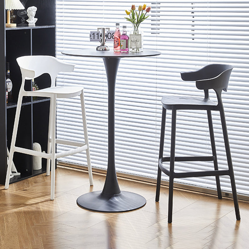 Zeitgenössischer industrieller Leder-Eisen-Barhocker mit Rückenlehne ohne Armlehnen für das Esszimmer 