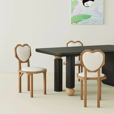 Silla de comedor sin brazos con respaldo de forma de corazón creativa contemporánea de lana de cordero, madera maciza y esponja para comedor 