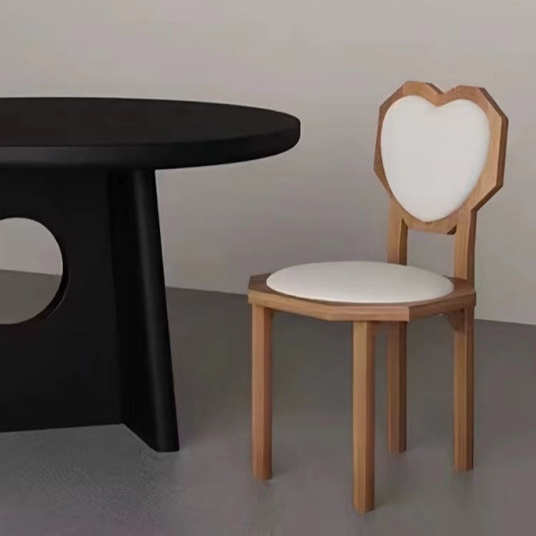 Silla de comedor sin brazos con respaldo de forma de corazón creativa contemporánea de lana de cordero, madera maciza y esponja para comedor 