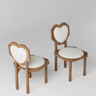 Silla de comedor sin brazos con respaldo de forma de corazón creativa contemporánea de lana de cordero, madera maciza y esponja para comedor 