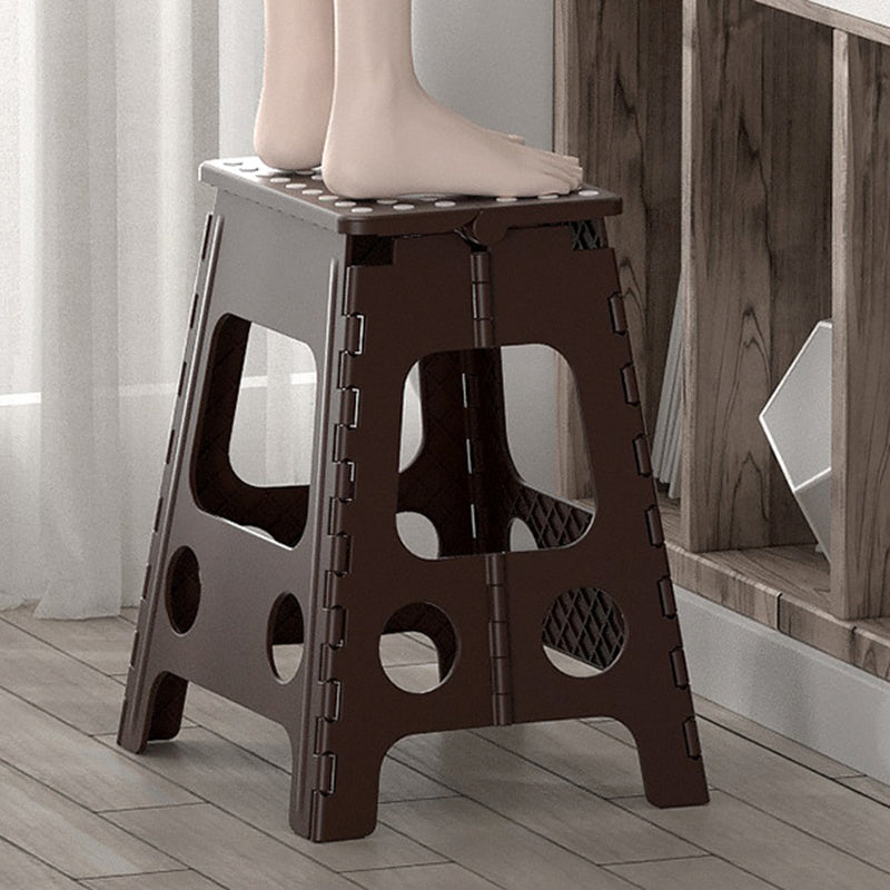 Chaise pliante portable en plastique nordique contemporain sans dossier ni accoudoirs pour salon 