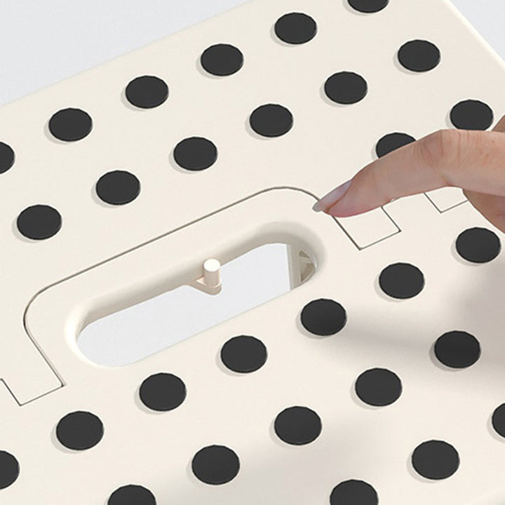 Chaise pliante portable en plastique nordique contemporain sans dossier ni accoudoirs pour salon 