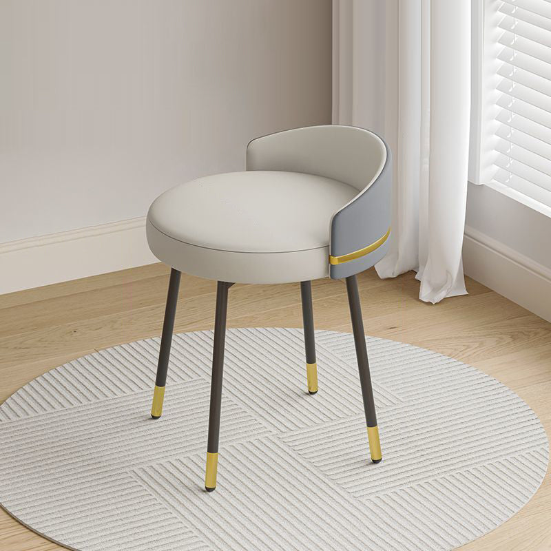 Tabouret de coiffeuse sans accoudoirs avec dossier arc rond nordique contemporain en fer, cuir, coton et lin pour chambre 