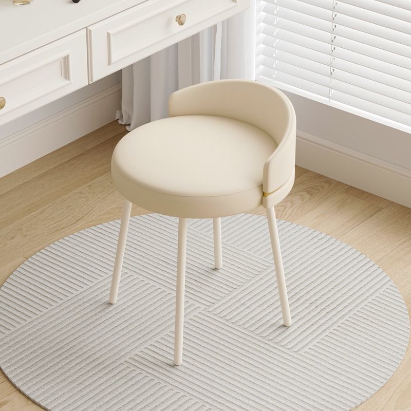 Tabouret de coiffeuse sans accoudoirs avec dossier arc rond nordique contemporain en fer, cuir, coton et lin pour chambre 