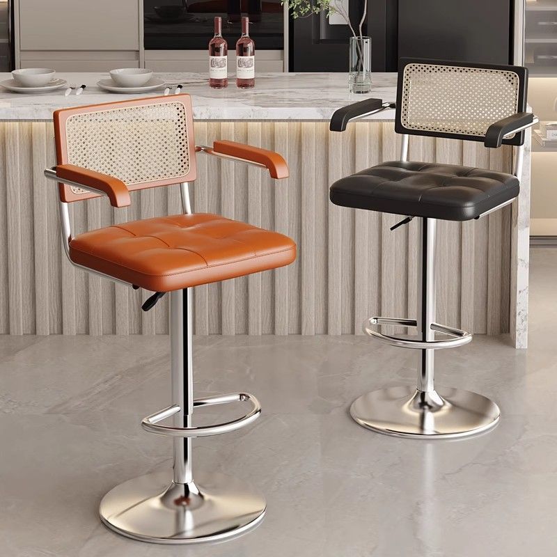 Tabouret de bar contemporain en cuir carré nordique en rotin PP en acier inoxydable avec dossier et accoudoirs pour salle à manger 