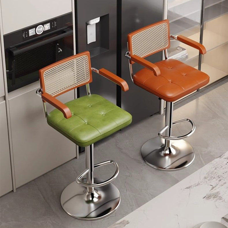 Tabouret de bar contemporain en cuir carré nordique en rotin PP en acier inoxydable avec dossier et accoudoirs pour salle à manger 