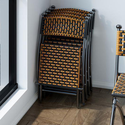 Simplicité contemporaine Chaise pliante carrée en rotin tissé en acier au carbone sans dossier ni accoudoirs pour salon 