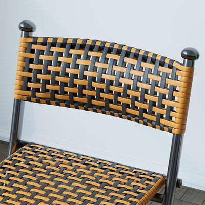 Simplicité contemporaine Chaise pliante carrée en rotin tissé en acier au carbone sans dossier ni accoudoirs pour salon 