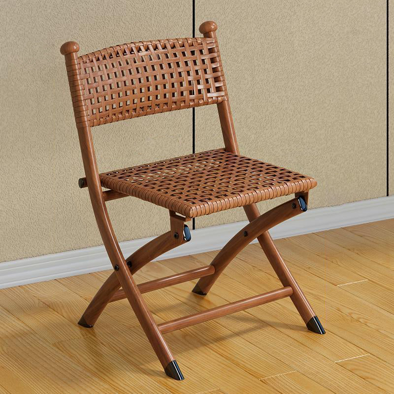 Simplicité contemporaine Chaise pliante carrée en rotin tissé en acier au carbone sans dossier ni accoudoirs pour salon 