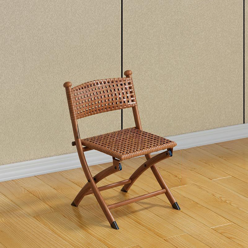 Simplicité contemporaine Chaise pliante carrée en rotin tissé en acier au carbone sans dossier ni accoudoirs pour salon 