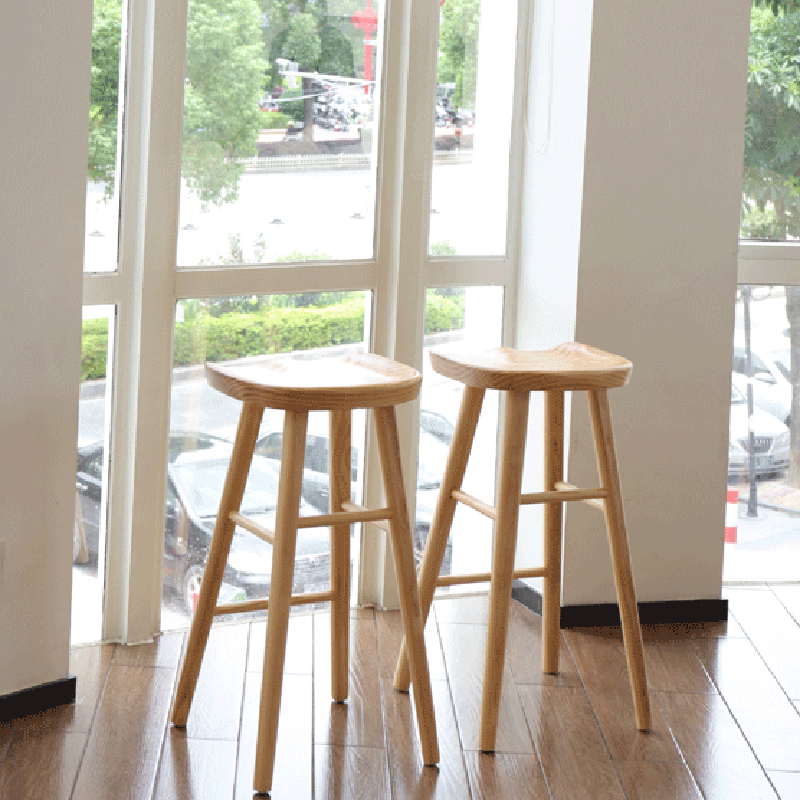 Tabouret de bar contemporain nordique carré concave en bois massif plein sans dossier ni accoudoirs pour salle à manger 