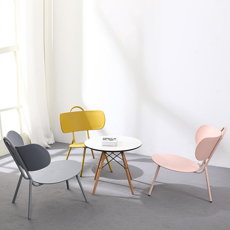 Chaise de café sans accoudoirs avec dossier en fer arc nordique contemporain pour salle à manger 