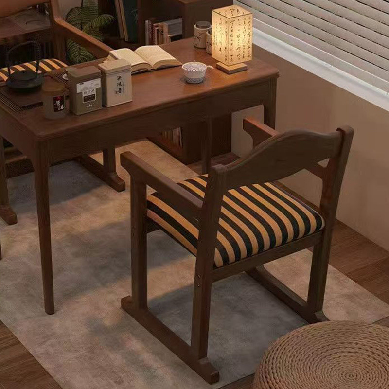 Traditioneller französischer quadratischer Esszimmerstuhl aus Stoff mit Polsterung, Kautschukholz und Sperrholz, mit Rückenlehne und Armlehne, für das Esszimmer 