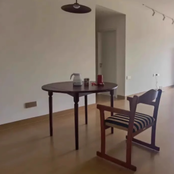 Traditioneller französischer quadratischer Esszimmerstuhl aus Stoff mit Polsterung, Kautschukholz und Sperrholz, mit Rückenlehne und Armlehne, für das Esszimmer 