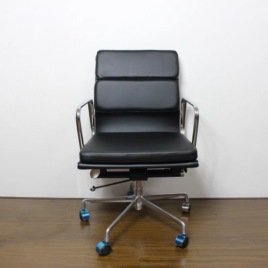 Moderner minimalistischer drehbarer Schreibtischstuhl aus PU-Leder und Aluminiumlegierung in Rechteckform mit Rückenlehne und Armlehnen für das Arbeitszimmer 