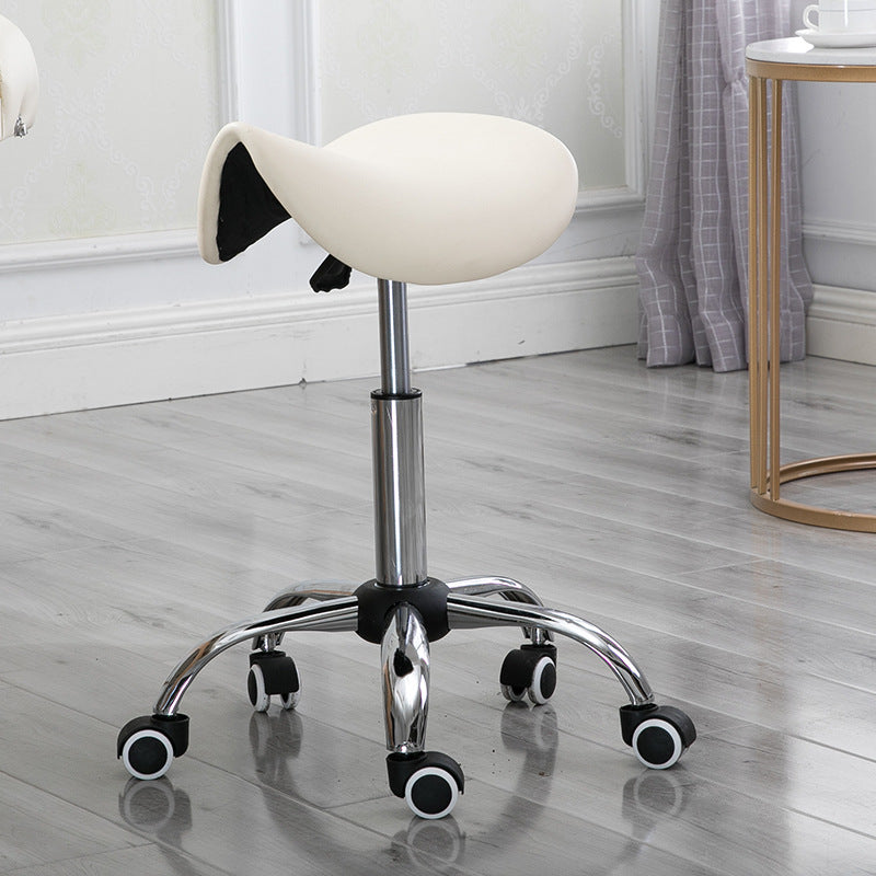 Taburete de bar moderno minimalista curvado de cuero PU PVC acero electrochapado sin respaldo ni brazos para comedor 