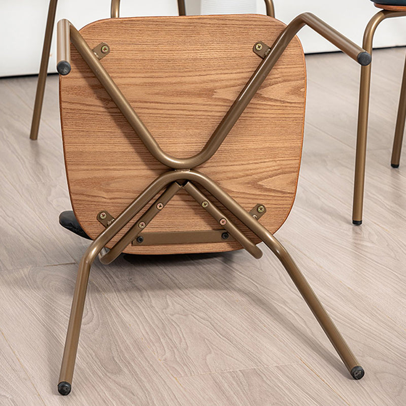 Traditioneller rustikaler quadratischer Bogen aus Kunstleder in Öl-Wachs-Optik mit Kiefernholz- und Eisen-Esstischstuhl-Rückenlehne ohne Armlehnen für das Esszimmer 