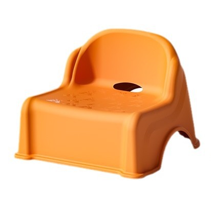 Moderner minimalistischer stapelbarer niedriger Kinderhocker aus PP in quadratischer Form ohne Armlehnen mit Rückenlehne fürs Wohnzimmer 