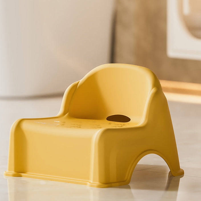 Moderner minimalistischer stapelbarer niedriger Kinderhocker aus PP in quadratischer Form ohne Armlehnen mit Rückenlehne fürs Wohnzimmer 