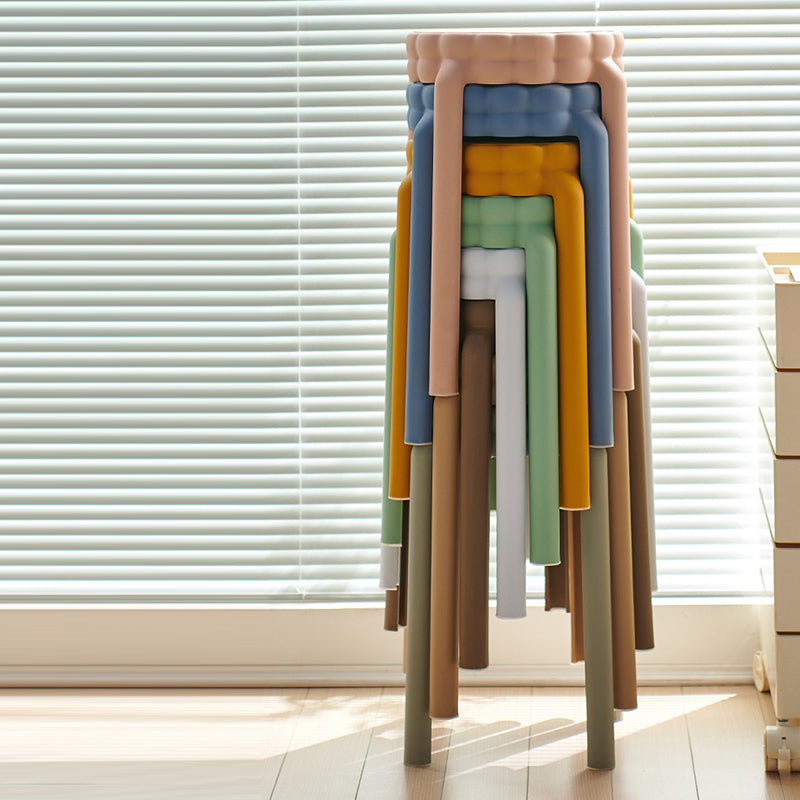 Moderner nordischer Kunststoff-Hocker in Blumenform ohne Rückenlehne und Armlehnen für das Wohnzimmer 