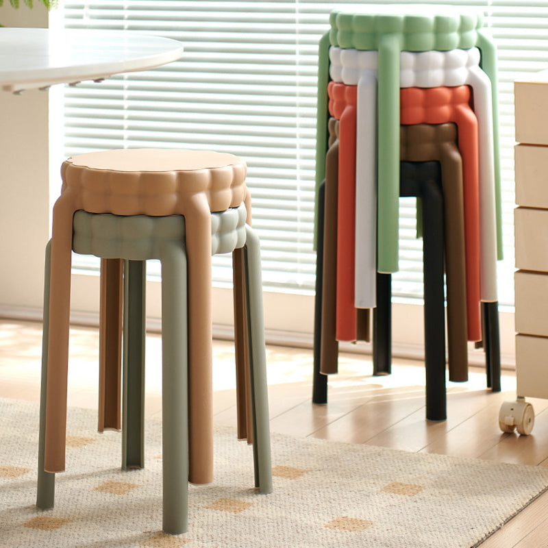 Moderner nordischer Kunststoff-Hocker in Blumenform ohne Rückenlehne und Armlehnen für das Wohnzimmer 