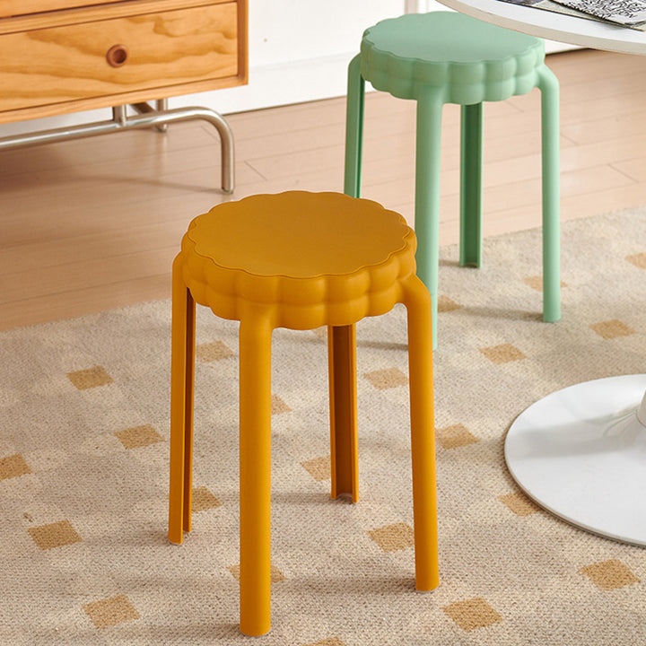 Moderner nordischer Kunststoff-Hocker in Blumenform ohne Rückenlehne und Armlehnen für das Wohnzimmer 