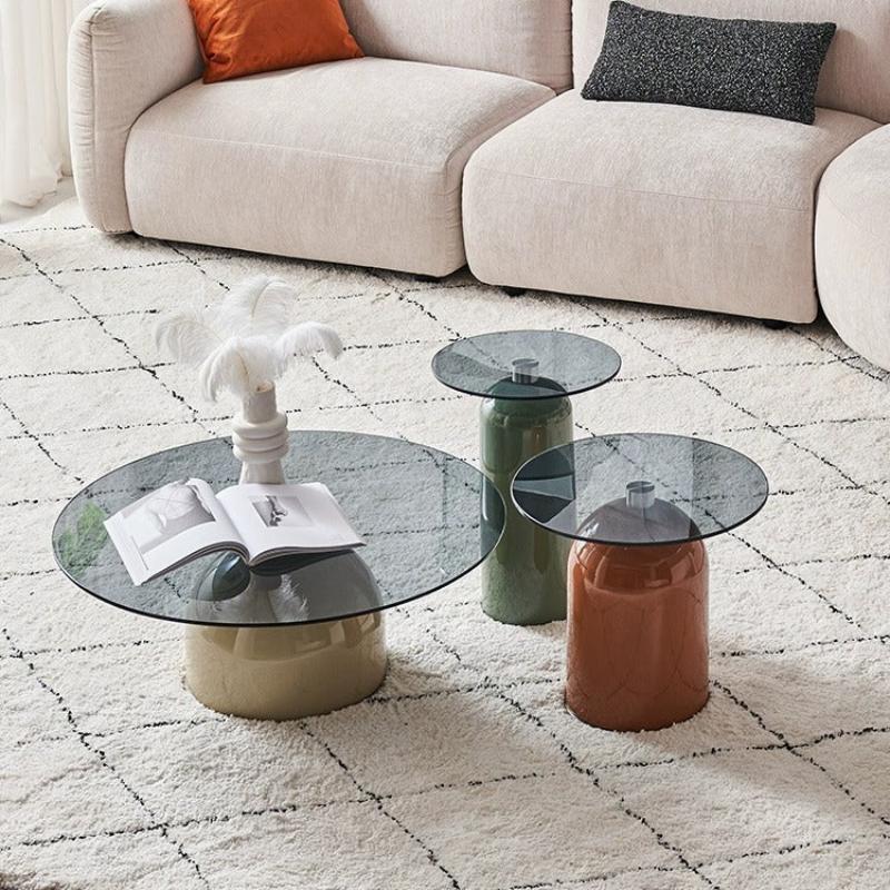 Moderner kreativer Couchtisch aus gehärtetem Rundglas, Karbonstahl und Sperrholz, 1-stöckig, für das Wohnzimmer 