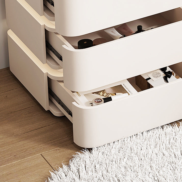 Table de chevet moderne minimaliste en bois massif avec bande lumineuse à trois tiroirs pour chambre 