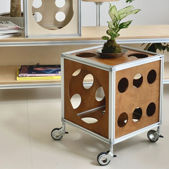 Table d'appoint carrée contemporaine avec trou en cube en bois massif 1 - Rangement pour le salon 