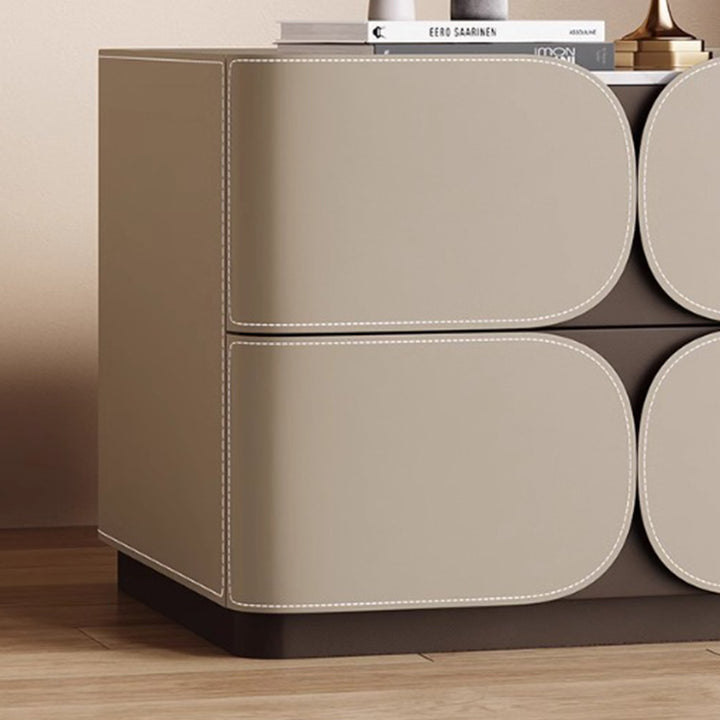 Table de chevet contemporaine nordique en cube carré en faux cuir de selle en bois massif avec matériel à 2 tiroirs pour chambre 