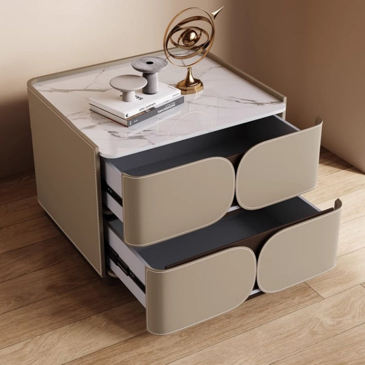 Table de chevet contemporaine nordique en cube carré en faux cuir de selle en bois massif avec matériel à 2 tiroirs pour chambre 