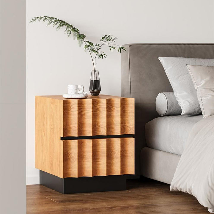 Table de nuit contemporaine rétro carrée à ondulations d'eau en pin avec 2 tiroirs pour chambre 