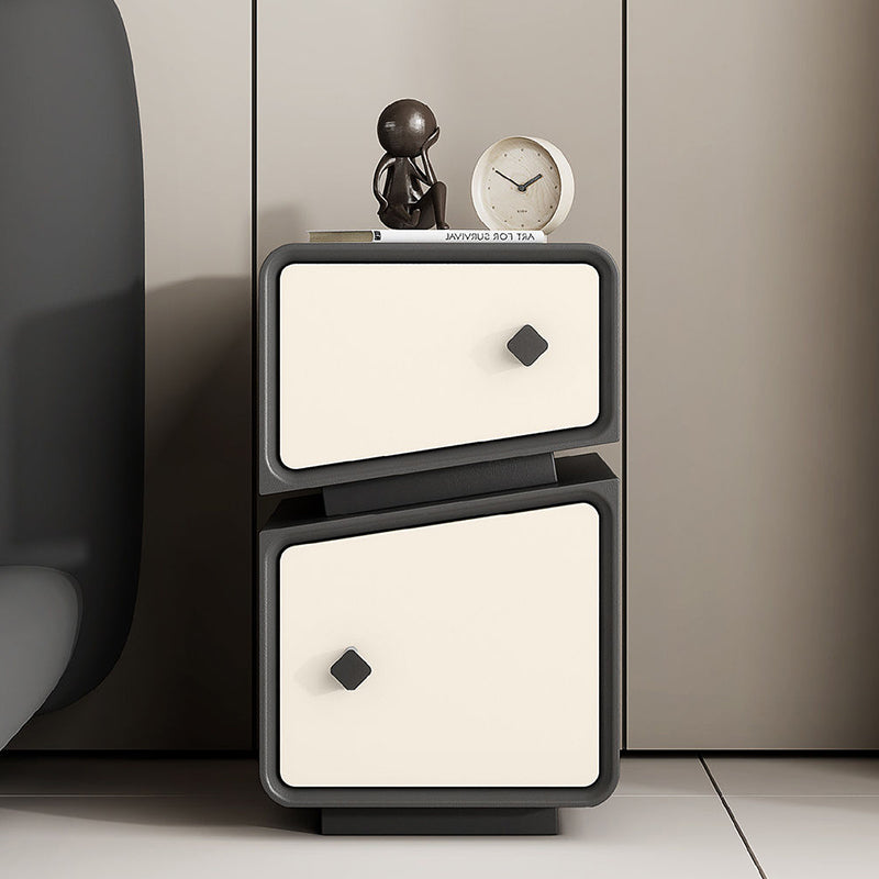 Table de nuit contemporaine scandinave en cuir microfibre carré cube bois massif planche multicouche 2 tiroirs pour chambre 