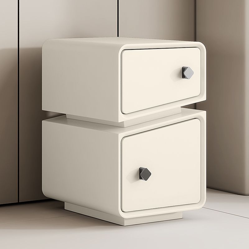 Table de nuit contemporaine scandinave en cuir microfibre carré cube bois massif planche multicouche 2 tiroirs pour chambre 