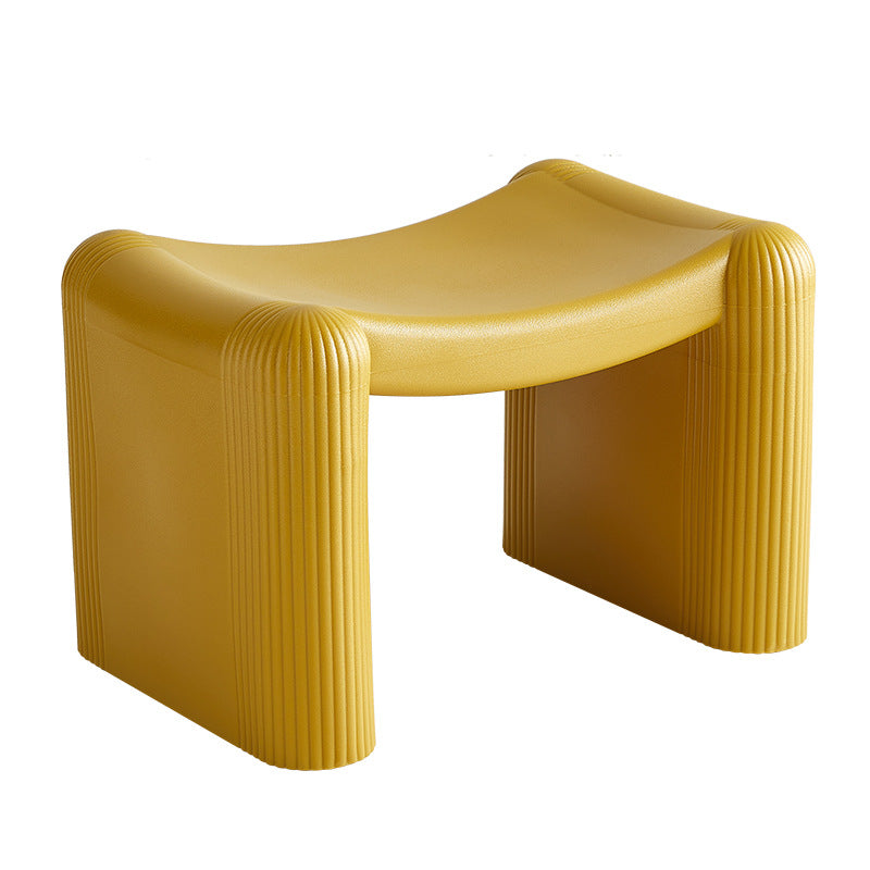 Contemporary Nordic PP Plastic Saddle-Shaped Stool Decorative Stackable Backless Armless Low Stool For Entryway &amp; Living Room