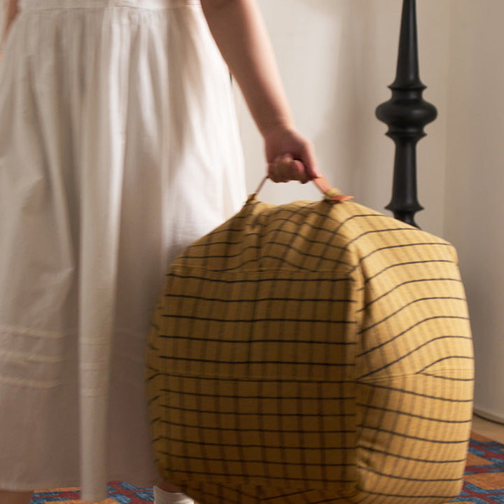 Traditional Vintage Linen Wool-Polyester Blend Bouclé Fabric Foam Sponge EPP Cube-Shaped Highly Practical Backless Armless Low Stool For Living Room