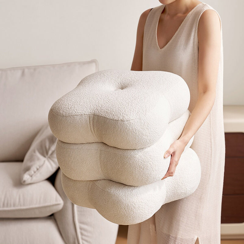 Contemporary Scandinavian Sherpa Fabric Pine Wood Plywood Foam Sponge Decorative Swivel Flower-Shaped Backless Armless Vanity Stool For Bedroom