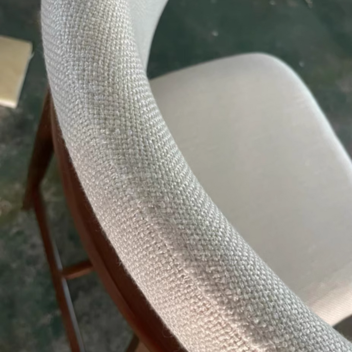 Tabouret de bar contemporain en bois de frêne nordique et tissu avec dossier incurvé pour îlot de cuisine et salle à manger 