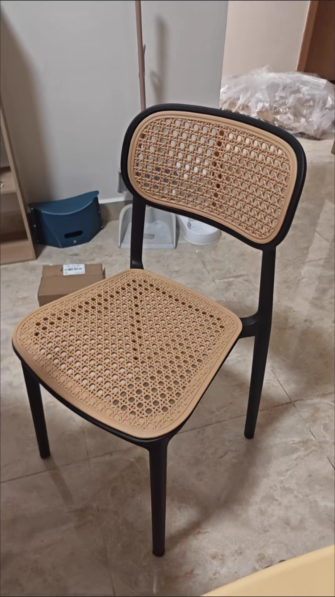 Traditional Vintage Plastic Woven-Style Trapezoid Dining Chair For Dining Room &amp; Living Room