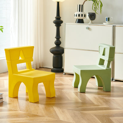 Zeitgenössischer nordischer quadratischer Kunststoffhocker für Kinderzimmer & Wohnzimmer 