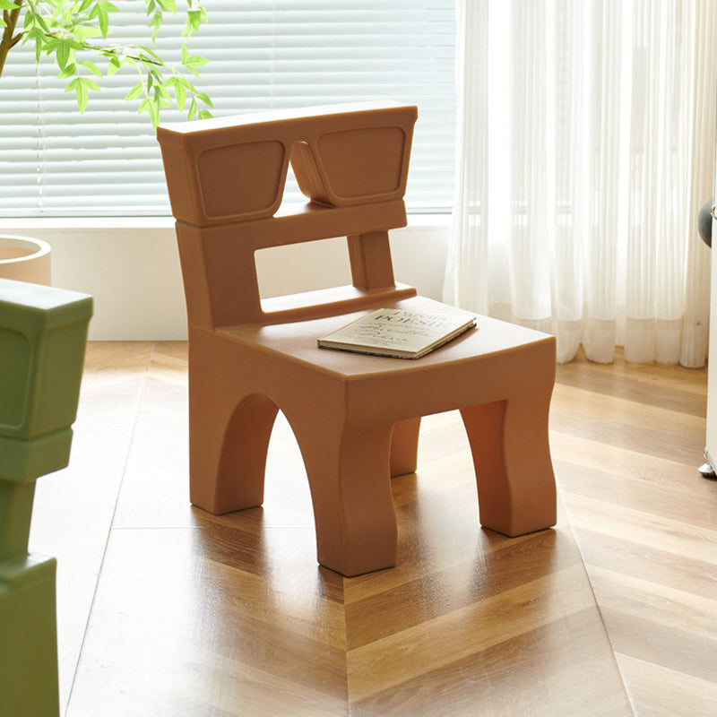 Zeitgenössischer nordischer quadratischer Kunststoffhocker für Kinderzimmer & Wohnzimmer 